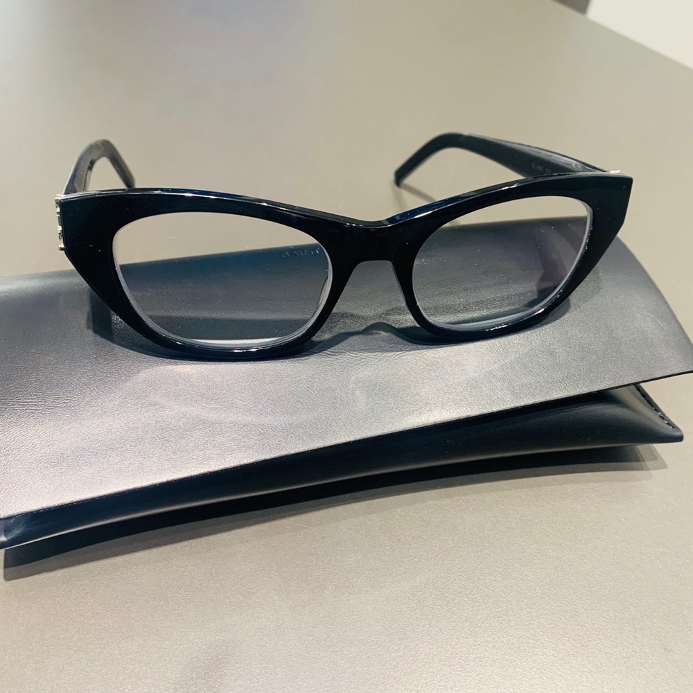 Authentical designer optical glasses by Yves Saint-Laurent. - Picture 2 of 3